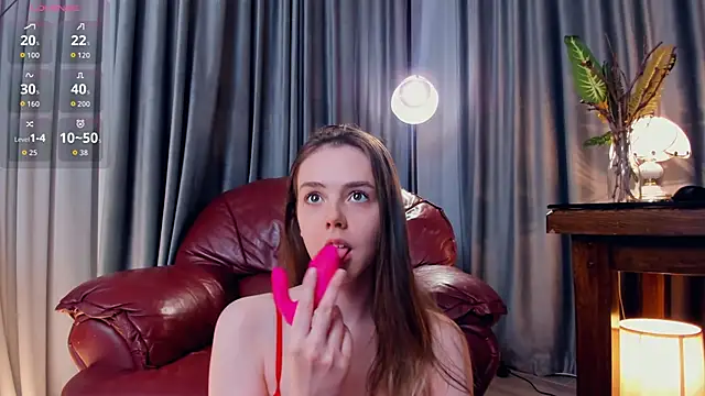 Snapshot of AftonChappel chatting on 10-17-25, 04:09 AftonChappel online show from 10-17-25, 04:09