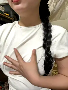 Snapshot of LinYi_Office chatting on 10-27-25, 09:30 LinYi Office online show from 10-27-25, 09:30