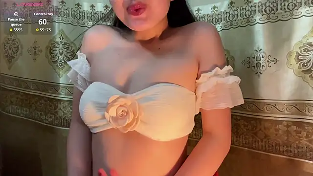 LinYi Office online show from 05-22-26, 01:24