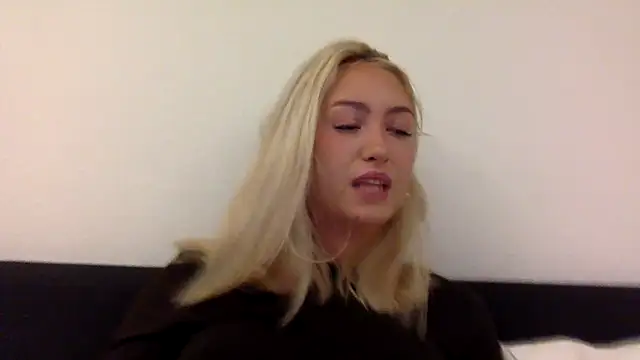 Kitty Swetty online show from 09-21-25, 08:43