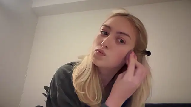 Kitty Swetty online show from 04-14-26, 07:20