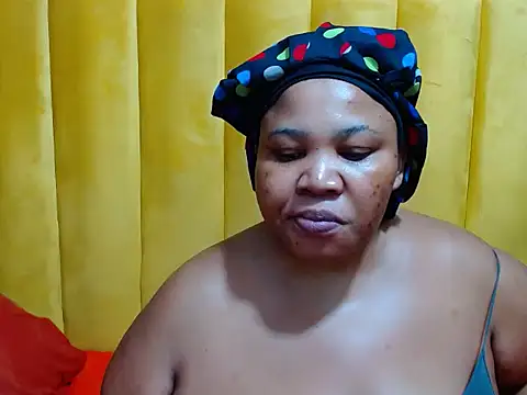 Snapshot of GiantDeal69 chatting on 09-26-25, 01:48 GiantDeal69 online show from 09-26-25, 01:48