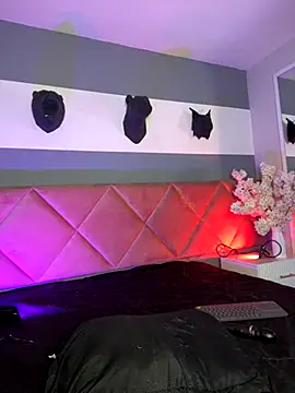 Bella Williiams online show from 12-04-25, 12:25