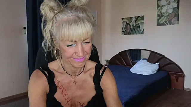 Laura Gol online show from 09-27-25, 05:34