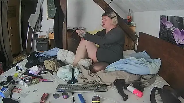 Snapshot of VanessaSissyGay chatting on 09-09-25, 02:00 VanessaSissyGay online show from 09-09-25, 02:00