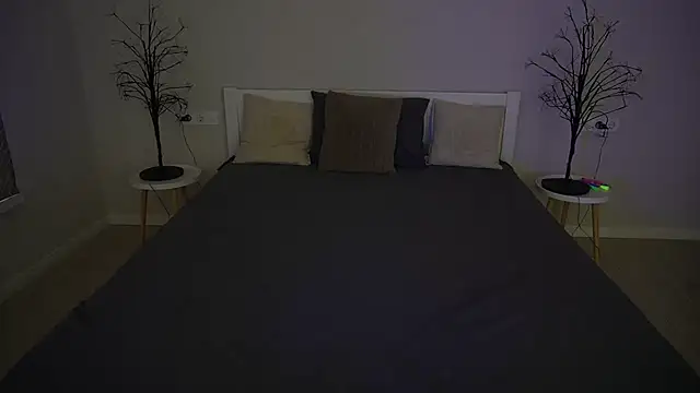 IvyLaurent online show from 10-05-25, 06:56