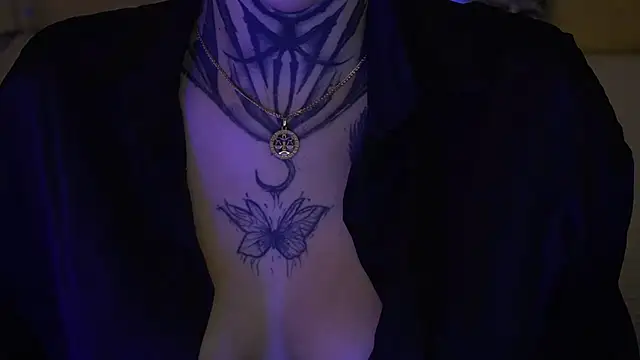 IvyLaurent online show from 11-26-25, 01:34