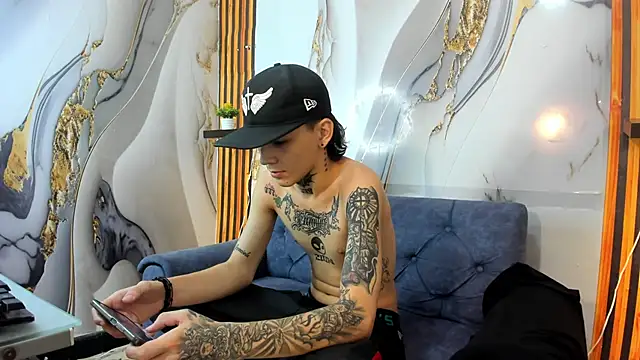 Snapshot of StraightBoy_Nick chatting on 10-10-25, 04:55 StraightBoy Nick online show from 10-10-25, 04:55