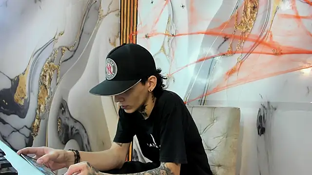 Snapshot of StraightBoy_Nick chatting on 11-07-25, 03:17 StraightBoy Nick online show from 11-07-25, 03:17