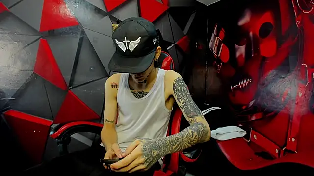 Snapshot of StraightBoy_Nick chatting on 11-22-25, 11:59 StraightBoy Nick online show from 11-22-25, 11:59