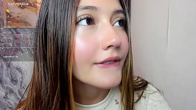 Snapshot of amy_innocent_1 chatting on 10-23-25, 08:07 amy innocent 1 online show from 10-23-25, 08:07