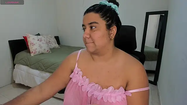 Snapshot of MariamCastiblanco chatting on 06-01-26, 08:10 MariamCastiblanco online show from 06-01-26, 08:10