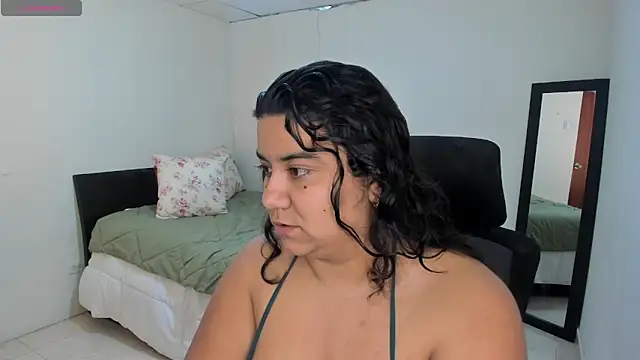 Snapshot of MariamCastiblanco chatting on 06-02-26, 05:48 MariamCastiblanco online show from 06-02-26, 05:48
