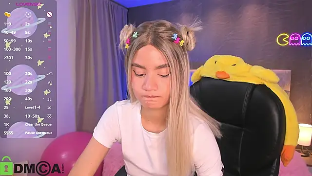 Snapshot of Arinextdoor chatting on 09-08-25, 09:25 Arinextdoor online show from 09-08-25, 09:25