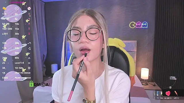 Snapshot of Arinextdoor chatting on 09-12-25, 09:26 Arinextdoor online show from 09-12-25, 09:26