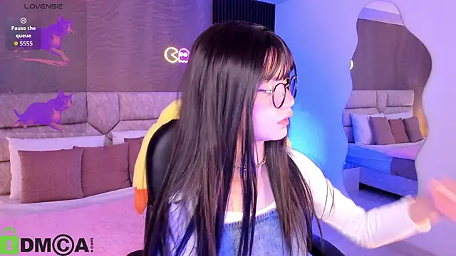 Snapshot of Arinextdoor chatting on 10-21-25, 11:16 Arinextdoor online show from 10-21-25, 11:16