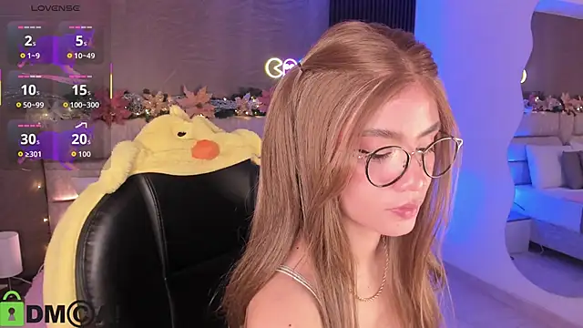 Snapshot of Arinextdoor chatting on 11-28-25, 10:56 Arinextdoor online show from 11-28-25, 10:56