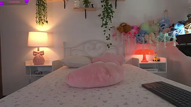 violeth     online show from 04-21-26, 12:55