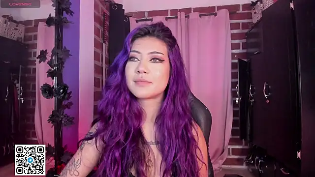 Snapshot of Katyuska_Sg1 chatting on 01-06-26, 09:07 Katyuska Sg1 online show from 01-06-26, 09:07