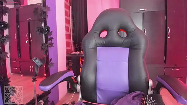 Snapshot of Katyuska_Sg1 chatting on 01-11-26, 06:13 Katyuska Sg1 online show from 01-11-26, 06:13