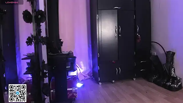 Snapshot of Katyuska_Sg1 chatting on 03-05-26, 07:43 Katyuska Sg1 online show from 03-05-26, 07:43