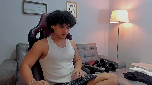 Xfire boy69 online show from 09-30-25, 02:33