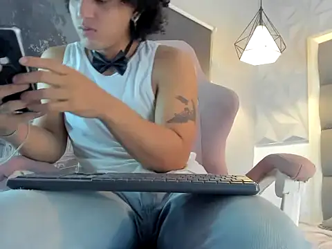 Xfire boy69 online show from 10-29-25, 11:45