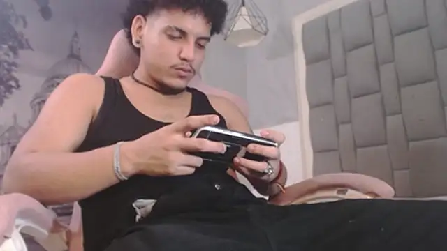 Xfire boy69 online show from 01-13-26, 08:14