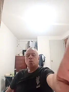 cuntico online show from 10-27-25, 04:38