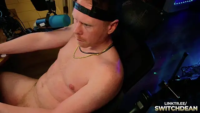 Snapshot of twunkdean chatting on 01-10-26, 05:42 twunkdean online show from 01-10-26, 05:42