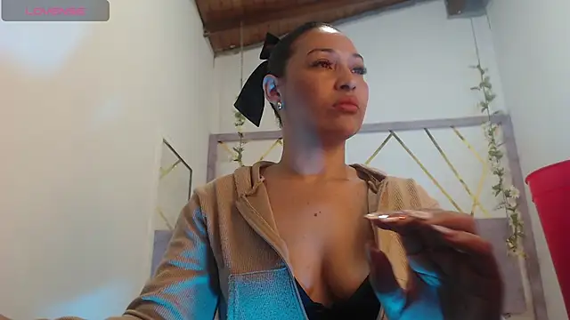 IvyShine7 online show from 11-18-25, 07:07