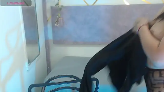 IvyShine7 online show from 11-22-25, 06:51