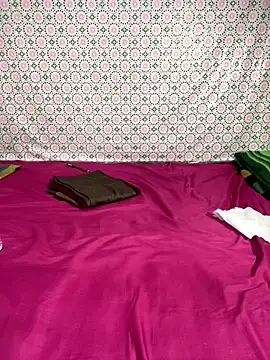 Snapshot of chandiqueen chatting on 10-19-25, 08:31 chandiqueen online show from 10-19-25, 08:31