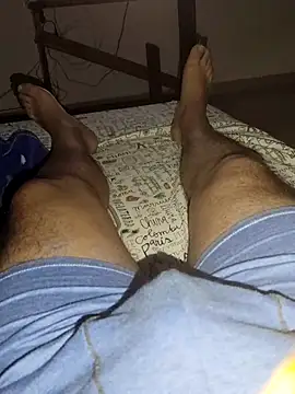 Snapshot of ScuffingBungalow chatting on 11-07-25, 03:17 ScuffingBungalow online show from 11-07-25, 03:17