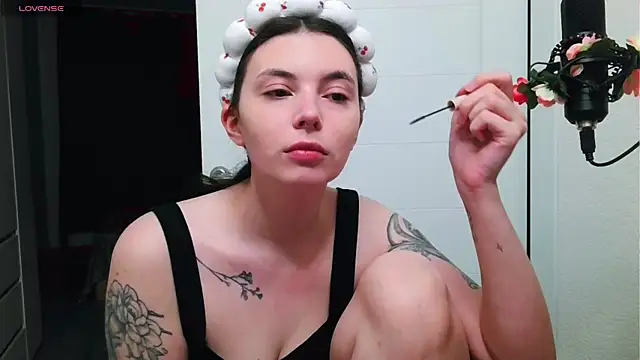 Snapshot of peachyness chatting on 05-29-26, 09:57 peachyness online show from 05-29-26, 09:57
