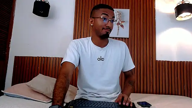 Darwin mayo online show from 04-01-26, 11:00