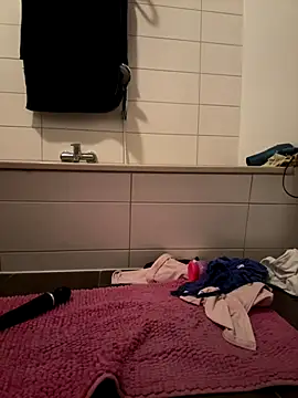 SweetTeenGirl online show from 10-31-25, 09:16