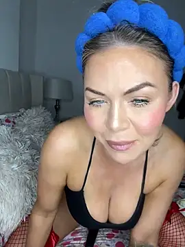 goddessbarbiexo online show from 05-05-26, 10:23