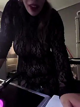 Snapshot of Your_Greek_Baby chatting on 10-26-25, 11:27 Your Greek Baby online show from 10-26-25, 11:27