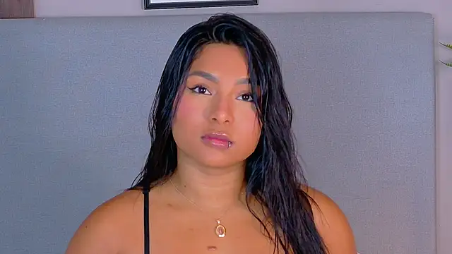 Snapshot of LanaRozz chatting on 05-14-26, 07:42 LanaRozz online show from 05-14-26, 07:42