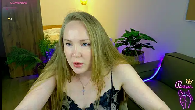 Snapshot of BethSun chatting on 06-28-26, 06:03 BethSun online show from 06-28-26, 06:03