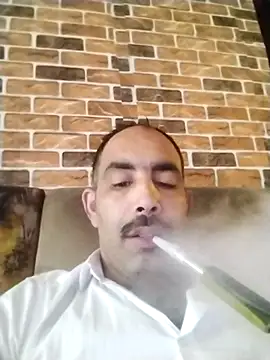 Snapshot of salimbasha chatting on 10-31-25, 07:42 salimbasha online show from 10-31-25, 07:42