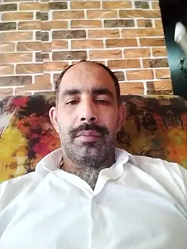 Snapshot of salimbasha chatting on 11-16-25, 11:05 salimbasha online show from 11-16-25, 11:05