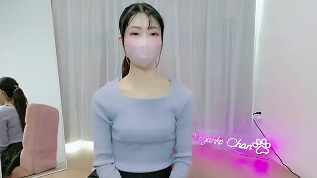 Snapshot of -Nyanko-chan- chatting on 12-15-25, 12:15 -Nyanko-chan- online show from 12-15-25, 12:15