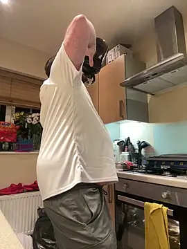 Snapshot of different-strokes chatting on 12-20-25, 06:04 different-strokes online show from 12-20-25, 06:04