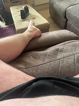 Snapshot of different-strokes chatting on 12-22-25, 02:36 different-strokes online show from 12-22-25, 02:36