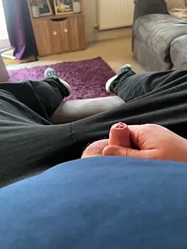 Snapshot of different-strokes chatting on 01-19-26, 10:41 different-strokes online show from 01-19-26, 10:41