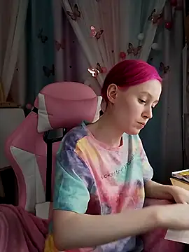 Fuzzy Unicorn online show from 11-28-25, 07:38