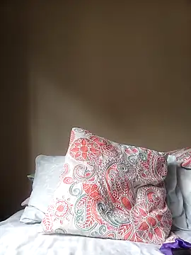 Snapshot of BlamedSimple chatting on 12-15-25, 09:24 BlamedSimple online show from 12-15-25, 09:24