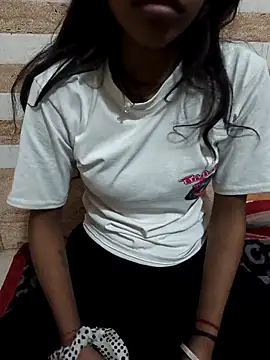 Snapshot of Geeta-satr chatting on 02-08-26, 05:16 Geeta-satr online show from 02-08-26, 05:16